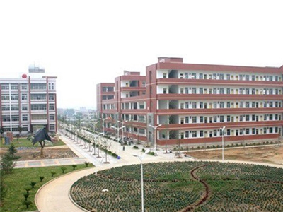 桐城某中学新建教学楼